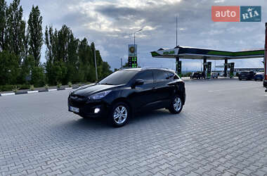 Внедорожник / Кроссовер Hyundai ix35 2010 в 