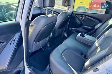 Внедорожник / Кроссовер Hyundai ix35 2012 в 