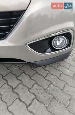 Внедорожник / Кроссовер Hyundai ix35 2010 в 