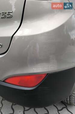 Внедорожник / Кроссовер Hyundai ix35 2010 в 