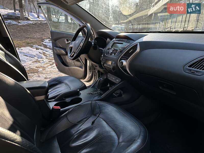 Позашляховик / Кросовер Hyundai ix35 2010 в Києві