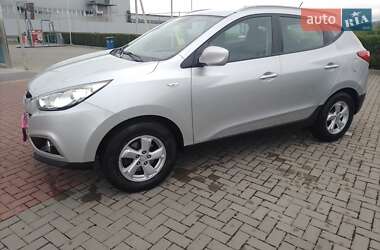 Внедорожник / Кроссовер Hyundai ix35 2010 в Хусте