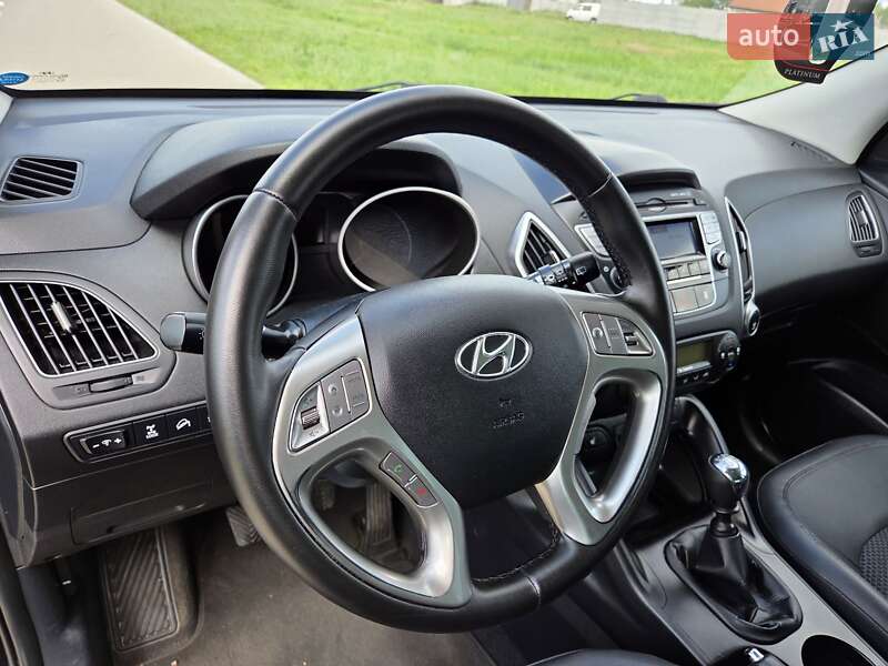 Внедорожник / Кроссовер Hyundai ix35 2012 в Харькове