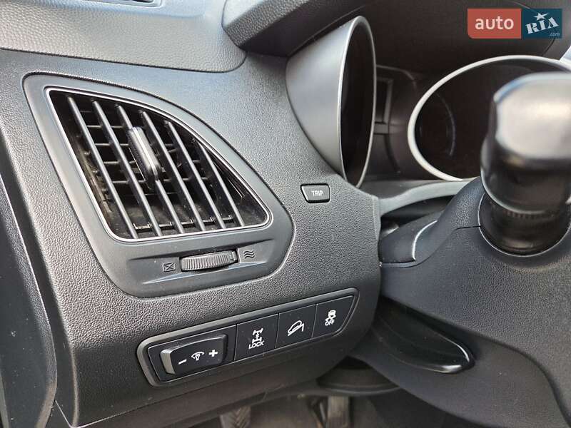 Внедорожник / Кроссовер Hyundai ix35 2012 в Харькове