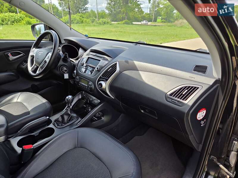 Внедорожник / Кроссовер Hyundai ix35 2012 в Харькове