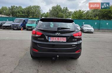 Внедорожник / Кроссовер Hyundai ix35 2011 в 