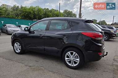 Внедорожник / Кроссовер Hyundai ix35 2011 в 