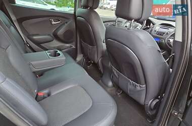 Внедорожник / Кроссовер Hyundai ix35 2011 в 