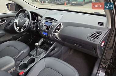 Внедорожник / Кроссовер Hyundai ix35 2011 в 
