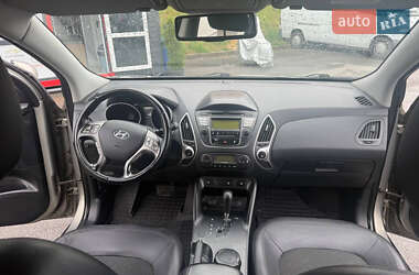 Позашляховик / Кросовер Hyundai ix35 2011 в 