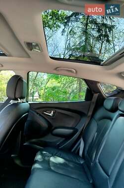 Внедорожник / Кроссовер Hyundai ix35 2012 в 