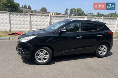 Внедорожник / Кроссовер Hyundai ix35 2011 в 