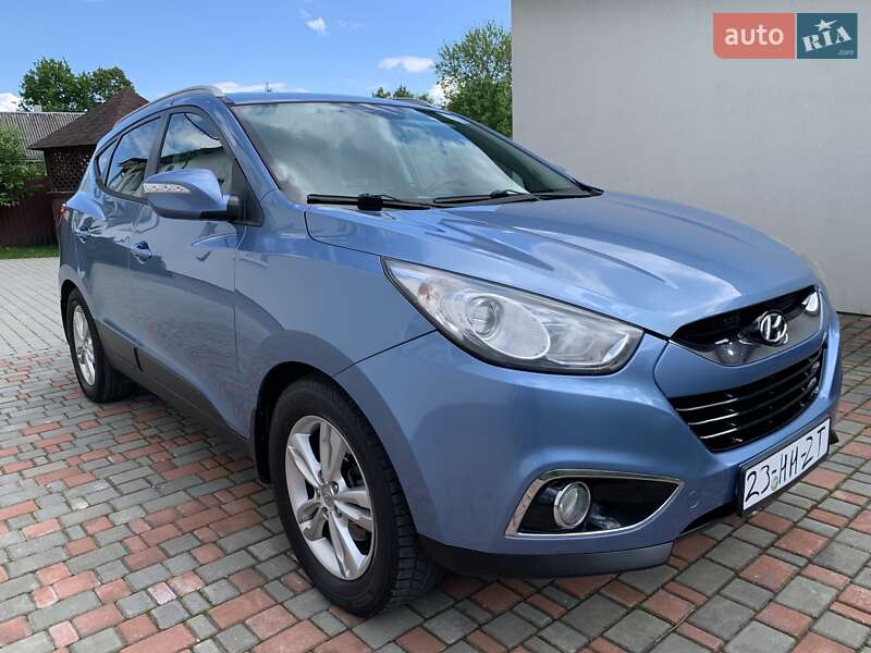 Позашляховик / Кросовер Hyundai ix35 2012 в 