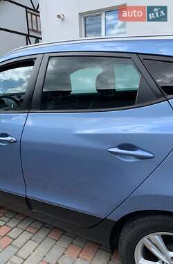 Позашляховик / Кросовер Hyundai ix35 2012 в 