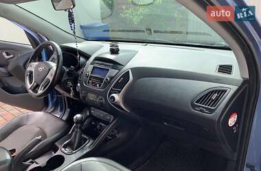 Позашляховик / Кросовер Hyundai ix35 2012 в 