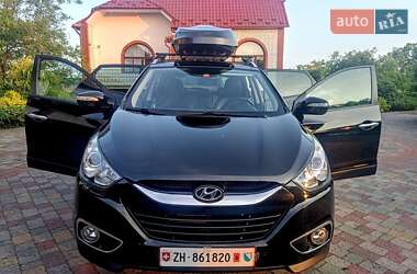 Внедорожник / Кроссовер Hyundai ix35 2013 в 