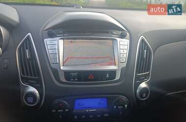 Внедорожник / Кроссовер Hyundai ix35 2013 в 