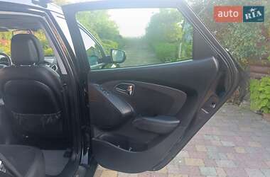 Внедорожник / Кроссовер Hyundai ix35 2013 в 