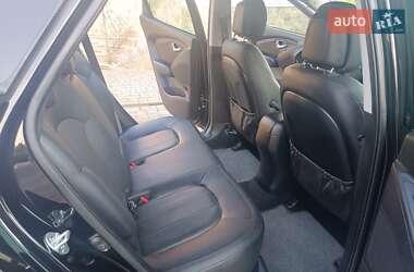 Внедорожник / Кроссовер Hyundai ix35 2013 в 
