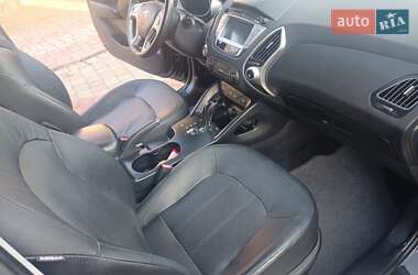 Внедорожник / Кроссовер Hyundai ix35 2013 в 