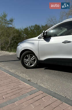 Позашляховик / Кросовер Hyundai ix35 2011 в 