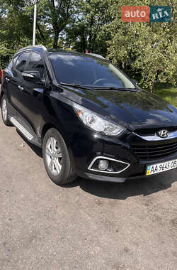 Внедорожник / Кроссовер Hyundai ix35 2012 в 