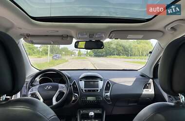 Внедорожник / Кроссовер Hyundai ix35 2011 в 
