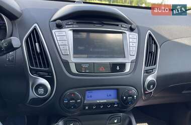 Внедорожник / Кроссовер Hyundai ix35 2011 в 