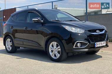 Внедорожник / Кроссовер Hyundai ix35 2012 в 