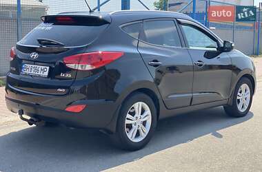 Внедорожник / Кроссовер Hyundai ix35 2012 в 
