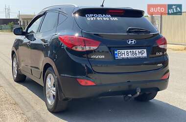 Внедорожник / Кроссовер Hyundai ix35 2012 в 