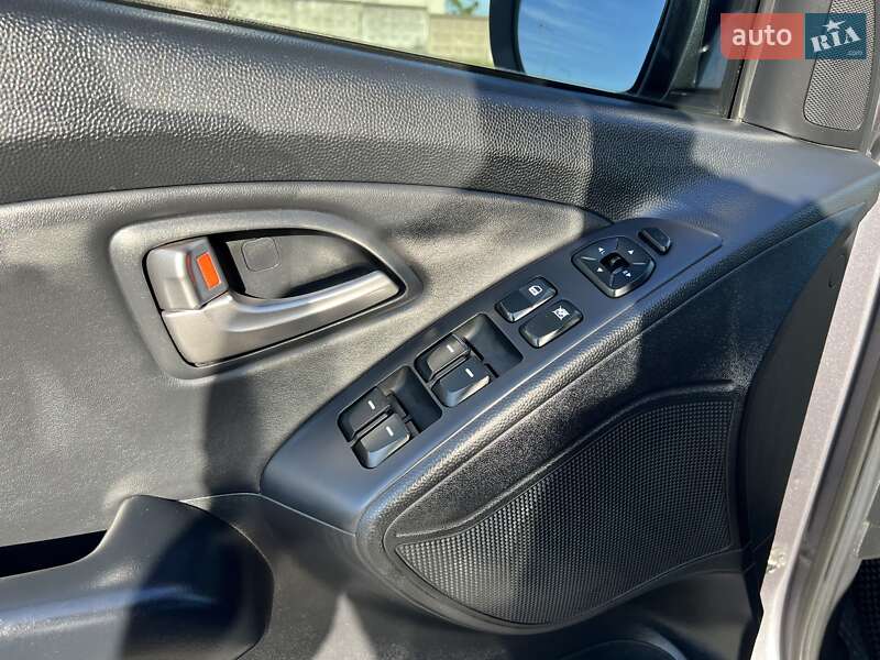 Позашляховик / Кросовер Hyundai ix35 2011 в Львові