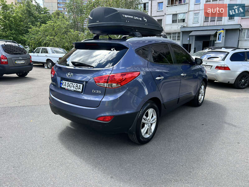 Внедорожник / Кроссовер Hyundai ix35 2011 в Киеве