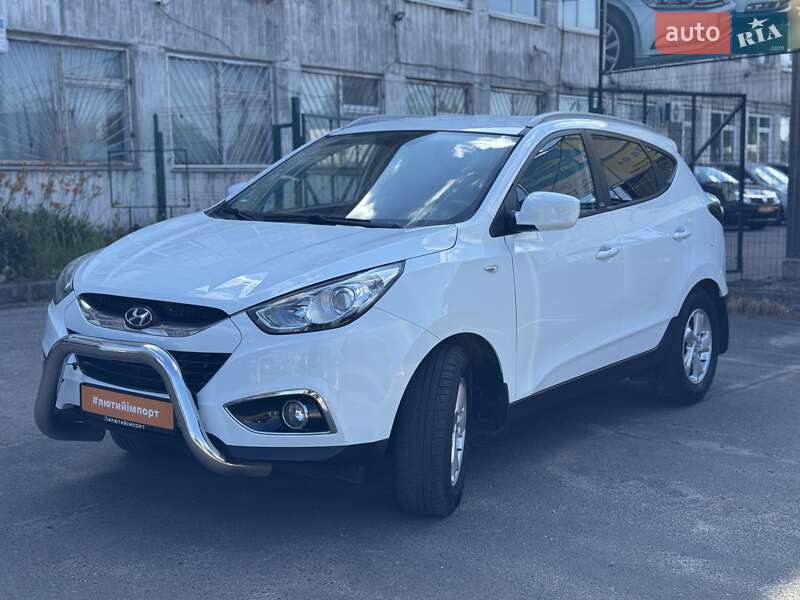 Позашляховик / Кросовер Hyundai ix35 2010 в Сумах