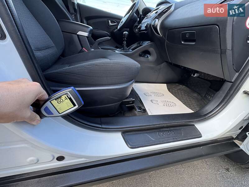 Позашляховик / Кросовер Hyundai ix35 2010 в Сумах