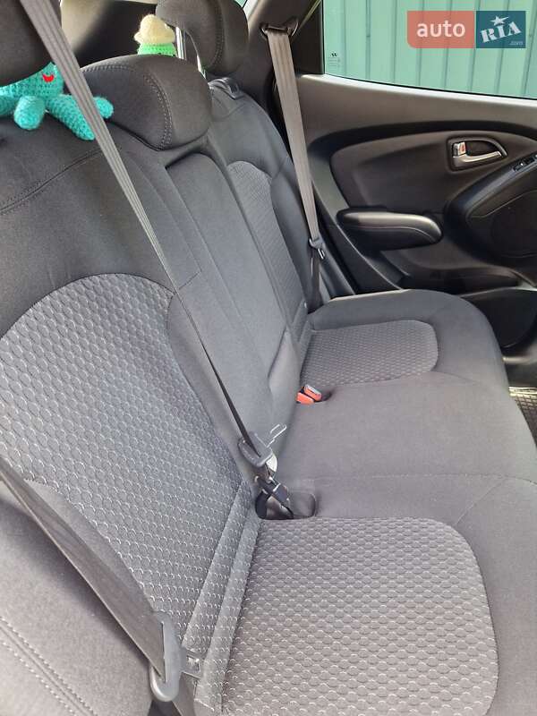 Внедорожник / Кроссовер Hyundai ix35 2011 в Чернигове