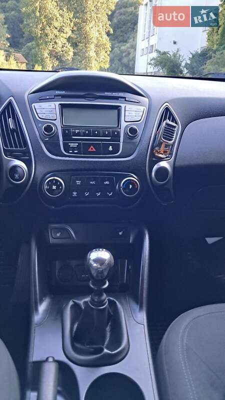 Внедорожник / Кроссовер Hyundai ix35 2010 в Галиче