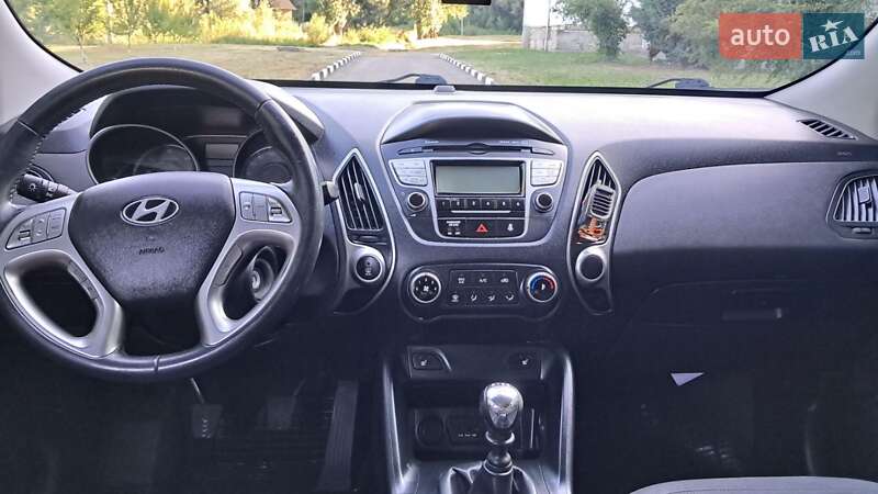 Внедорожник / Кроссовер Hyundai ix35 2010 в Галиче
