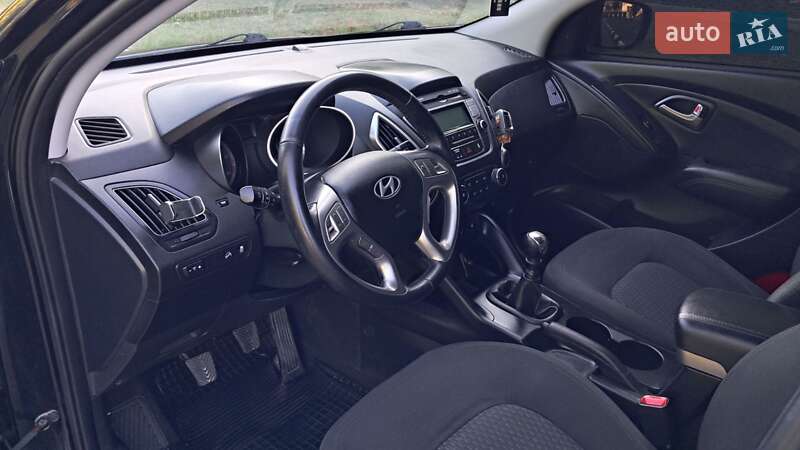 Внедорожник / Кроссовер Hyundai ix35 2010 в Галиче