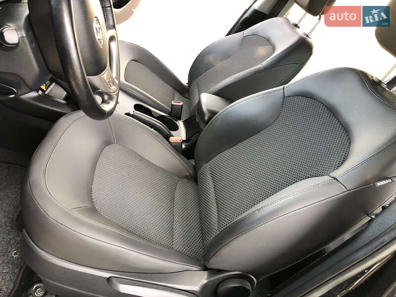 Позашляховик / Кросовер Hyundai ix35 2010 в Рівному