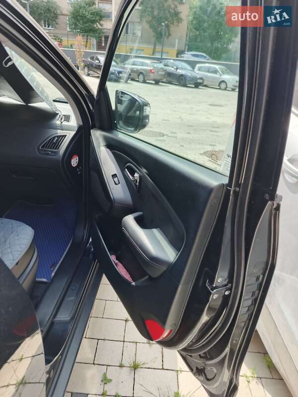 Внедорожник / Кроссовер Hyundai ix35 2010 в Виннице