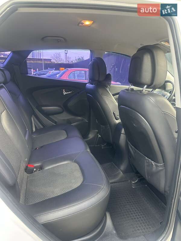 Внедорожник / Кроссовер Hyundai ix35 2012 в Киеве