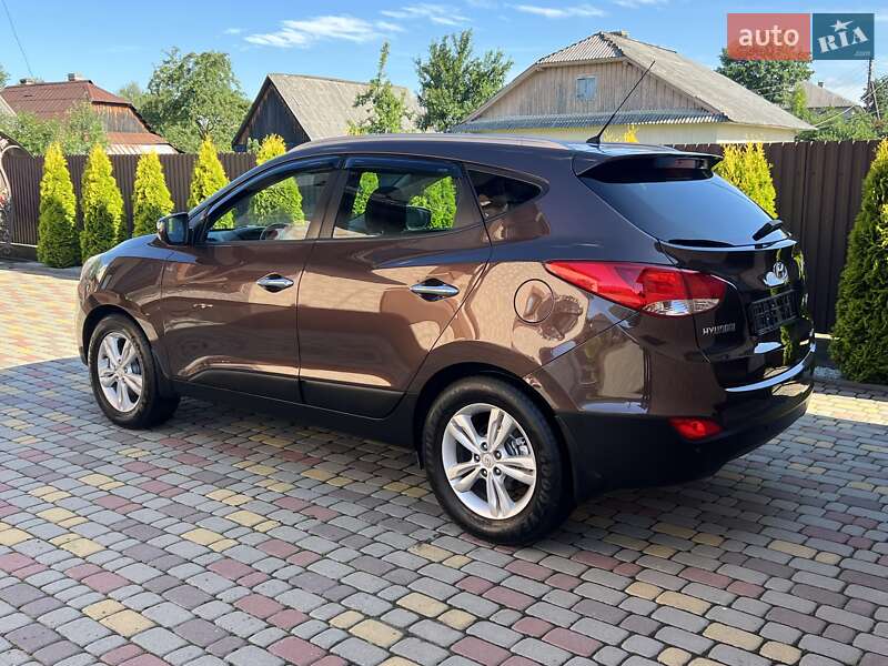 Внедорожник / Кроссовер Hyundai ix35 2010 в Ивано-Франковске