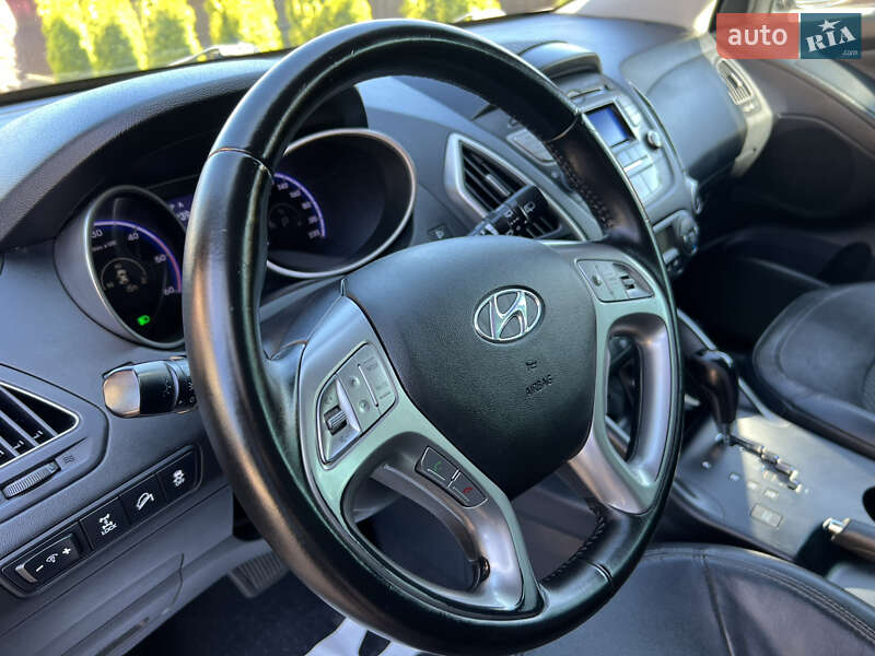 Внедорожник / Кроссовер Hyundai ix35 2010 в Ивано-Франковске