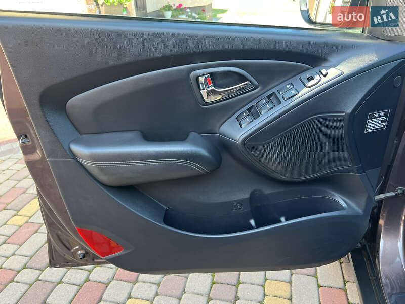 Внедорожник / Кроссовер Hyundai ix35 2010 в Ивано-Франковске