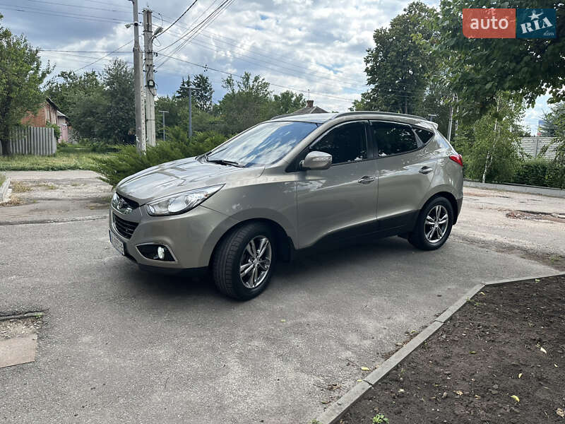 Внедорожник / Кроссовер Hyundai ix35 2011 в Харькове