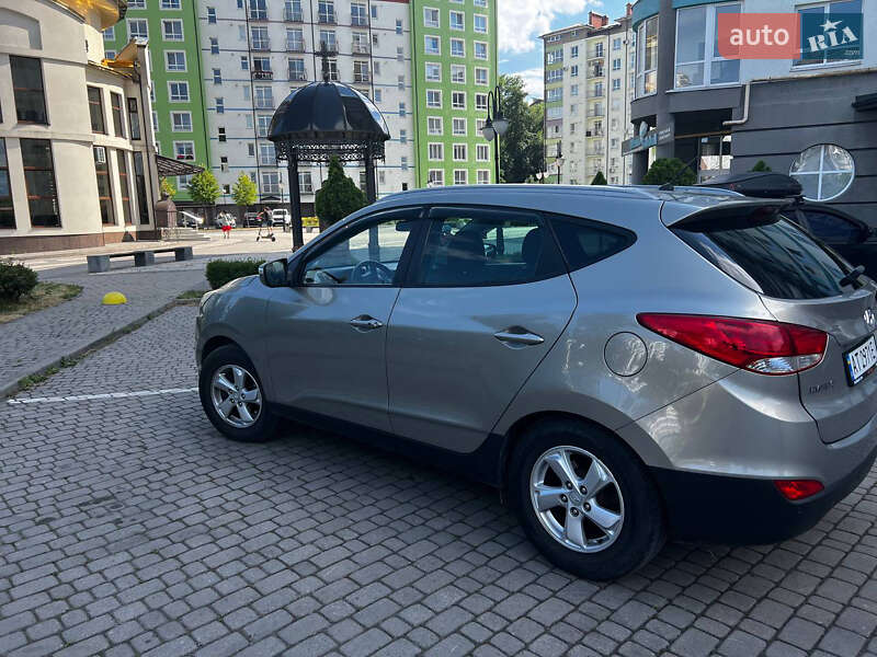 Внедорожник / Кроссовер Hyundai ix35 2010 в Ивано-Франковске
