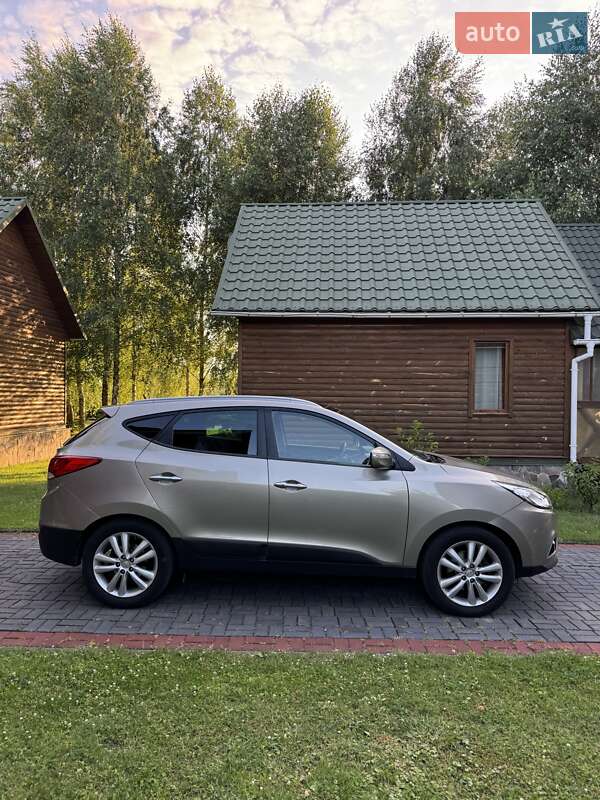 Позашляховик / Кросовер Hyundai ix35 2011 в Луцьку