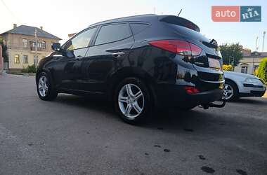 Внедорожник / Кроссовер Hyundai ix35 2010 в 