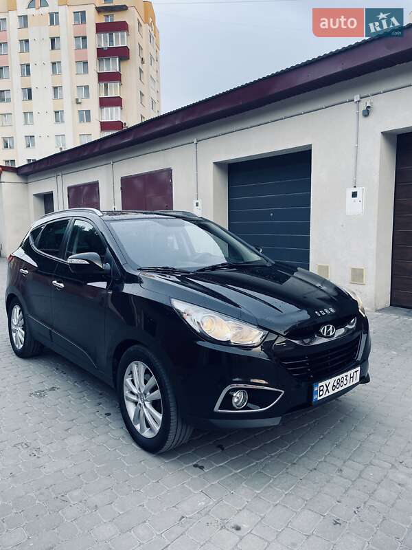 Внедорожник / Кроссовер Hyundai ix35 2010 в Каменец-Подольском